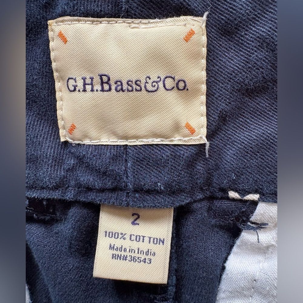 G.H.Bass & Co.Womens Navy Blue with White Stars Size 2 material 100% cotton used - Picture 4 of 5